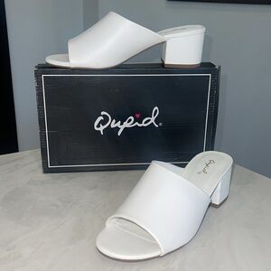 New!! ✨ “Qupid” White Mules Versatile Leather Open Toe Clogs - Size 6